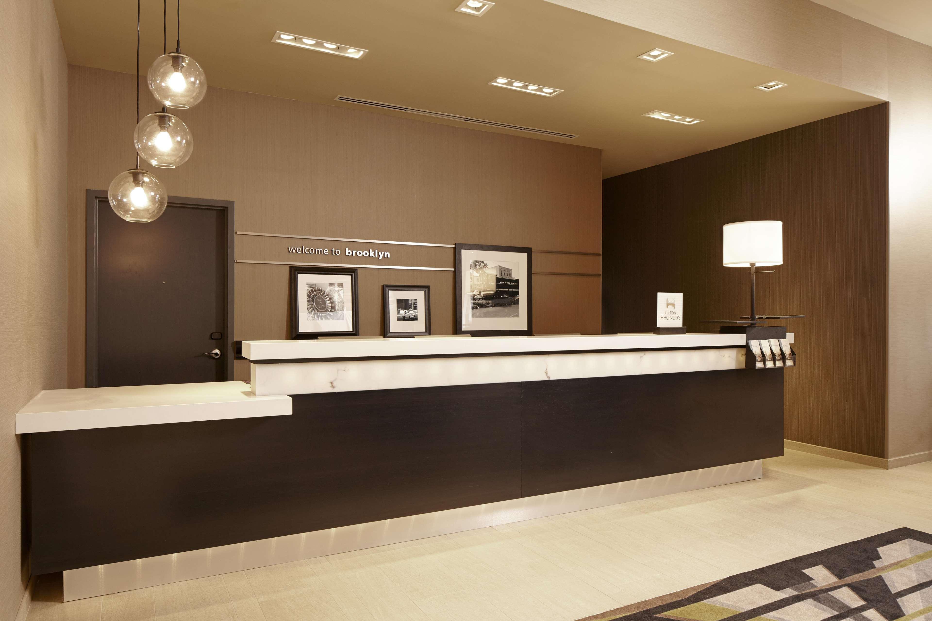 Hampton Inn Brooklyn Downtown Нью-Йорк Экстерьер фото